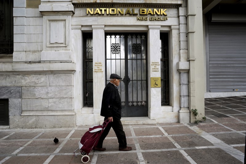  Governo Grego libera maior limite de capital1